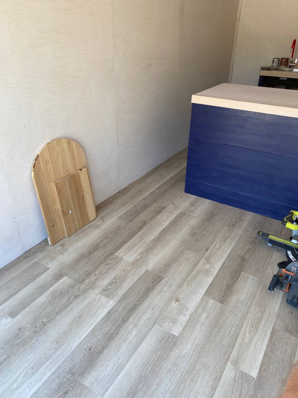 Кварцвиниловый SPC ламинат Fargo Classic Дуб Бангкок 64W965 1220×150×3,5